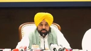 पंजाब CM ने शिक्षा के मुद्दे पर BJP को घेरा:बोले-गुजरात में सबसे ज्यादा पेपर लीक, देश में 2 तरह की शिक्षा व्यवस्था