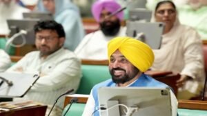 मुख्यमंत्री Bhagwant Singh Mann ने मजदूर दिवस के अवसर पर श्रम वर्ग को तोहफा दिया, न्यूनतम मजदूरी में 15 प्रतिशत बढ़ोतरी का एलान